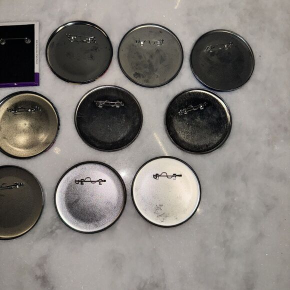 LOT OF 14 VINTAGE WALMART ADVERTISING PINS PIN MUSIC INCLUDING POP and COUNTRY - Picture 10 of 12